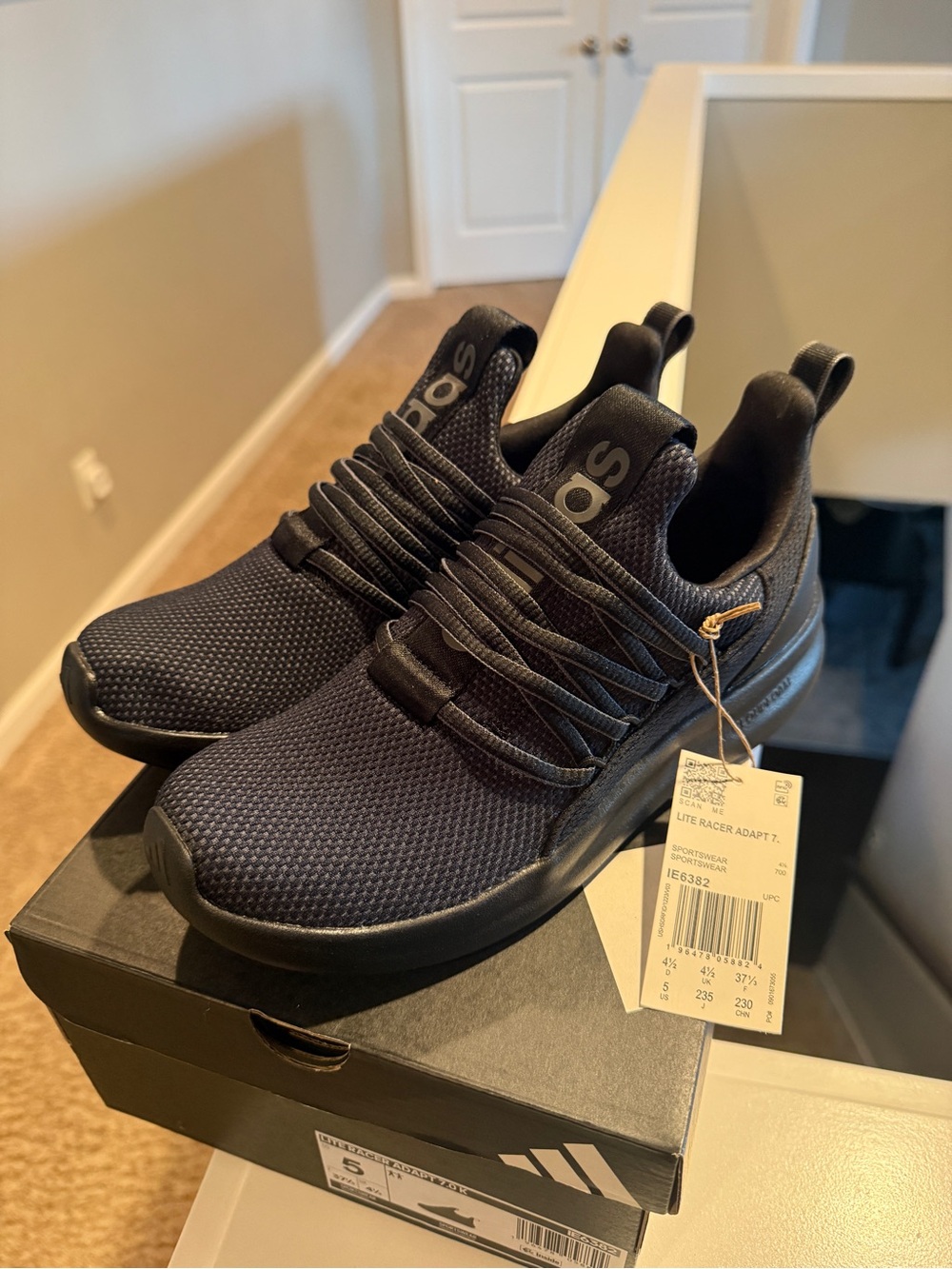 adidas lite racer Kids Black Slip-On Sneakers size 5 NIB - Picture 4 of 8